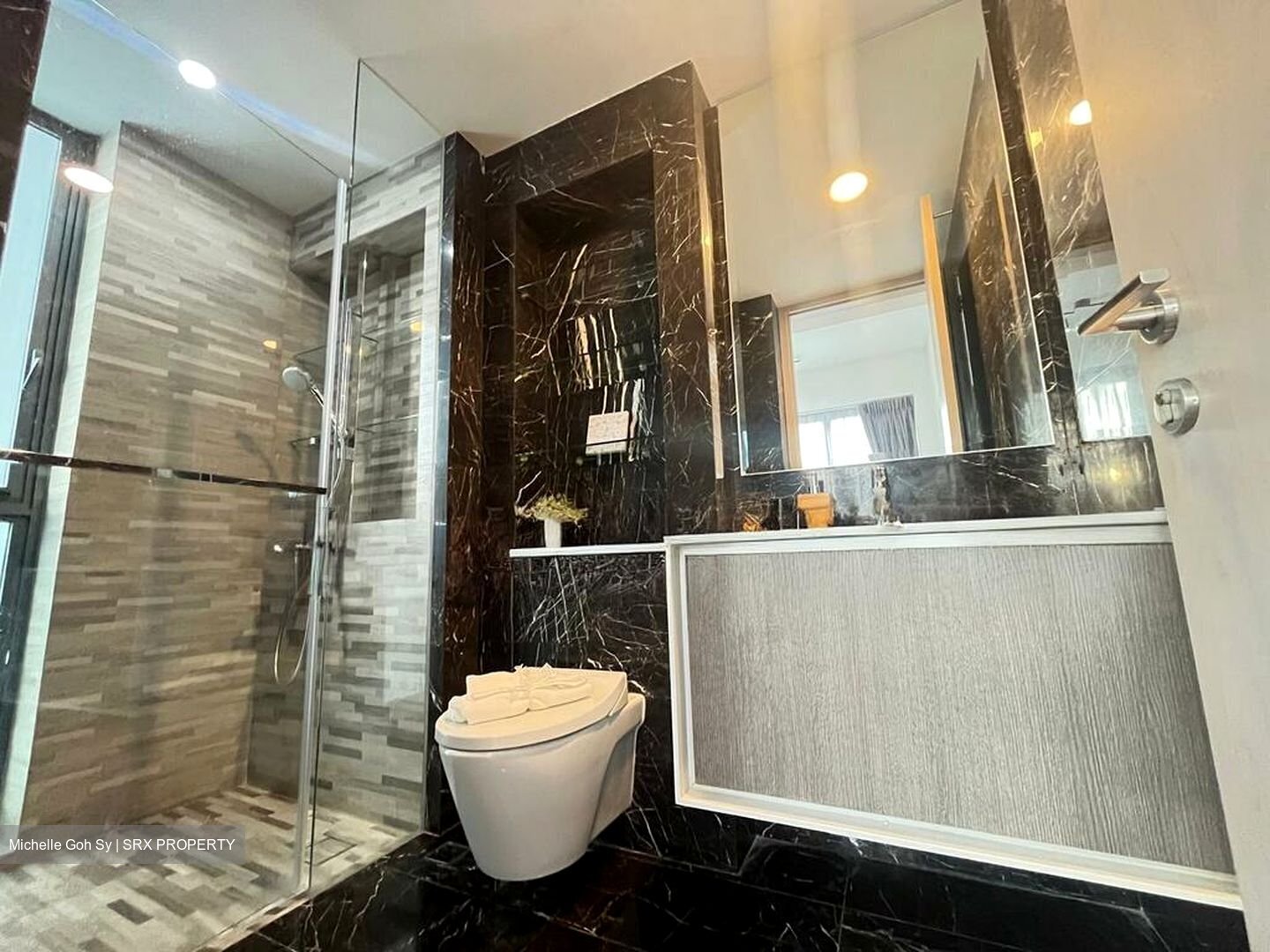 J Gateway (D22), Condominium #501977781